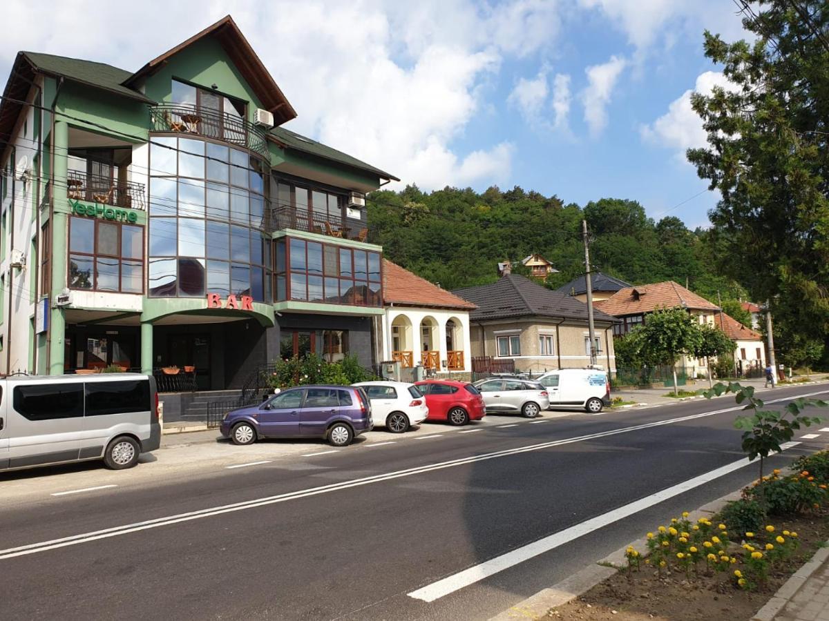 Apartamento Apartament Relax Călimăneşti Exterior foto